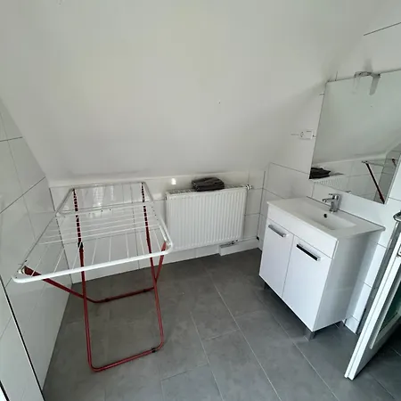Casa de Férias Monteurhaus Business-house Fuer 14 Personen, Kueche, Smart-tv Oedheim