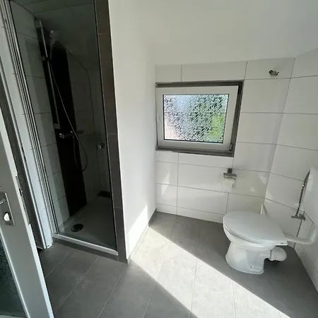 Monteurhaus Business-house Fuer 14 Personen, Kueche, Smart-tv * Oedheim