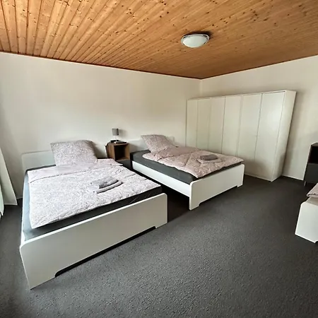 Casa de Férias Monteurhaus Business-house Fuer 14 Personen, Kueche, Smart-tv *