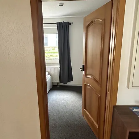 Casa de Férias Monteurhaus Business-house Fuer 14 Personen, Kueche, Smart-tv Oedheim